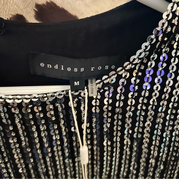 Endless Rose Cropped Open Back Sequins Top - Picture 8 of 8